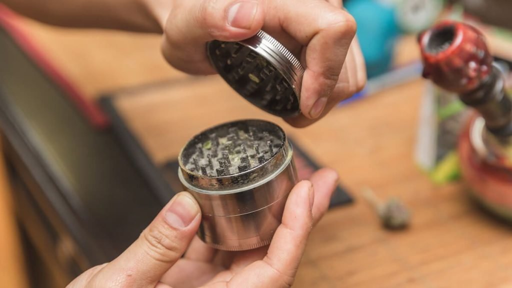 How To Clean Your Sticky Weed Grinder